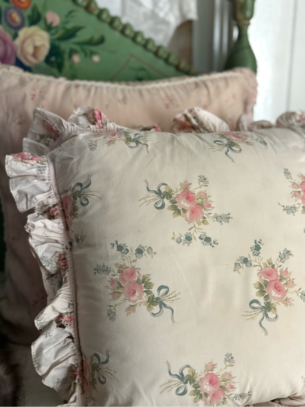 Simply Shabby Chic Pink Ruffle Pilllow Has Flaw See photos - Picture 2 of 12